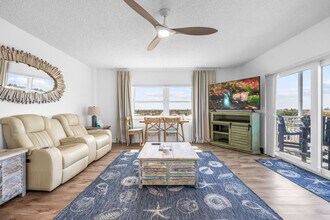 Building Photo - 205 Jimmy Buffett Mem Hwy