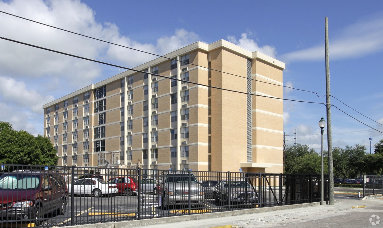 Park Terrace Apartments in Fort Pierce, FL