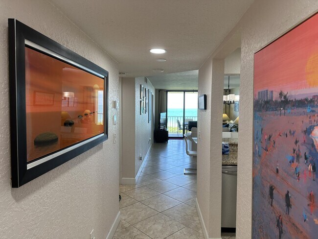 Building Photo - 4250 N Hwy A1A