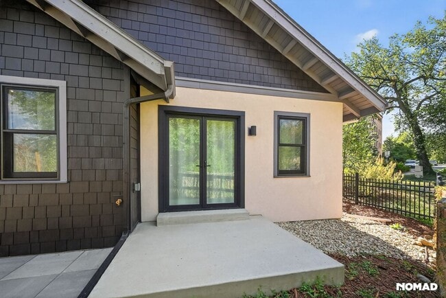Building Photo - 1590 Hillside Rd