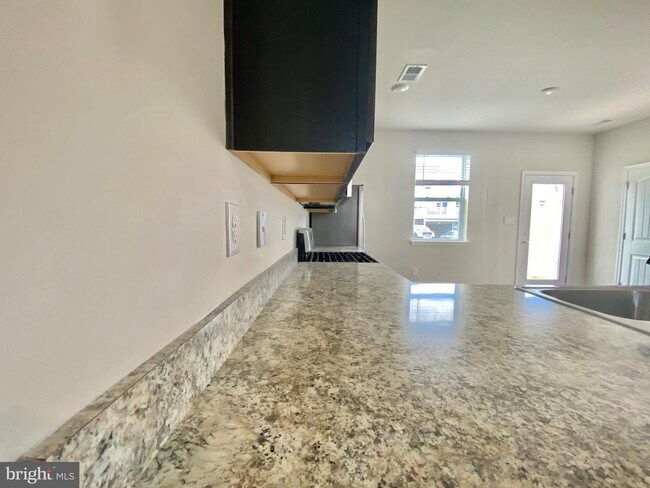 Foto del edificio - 517 Ridgley Blvd