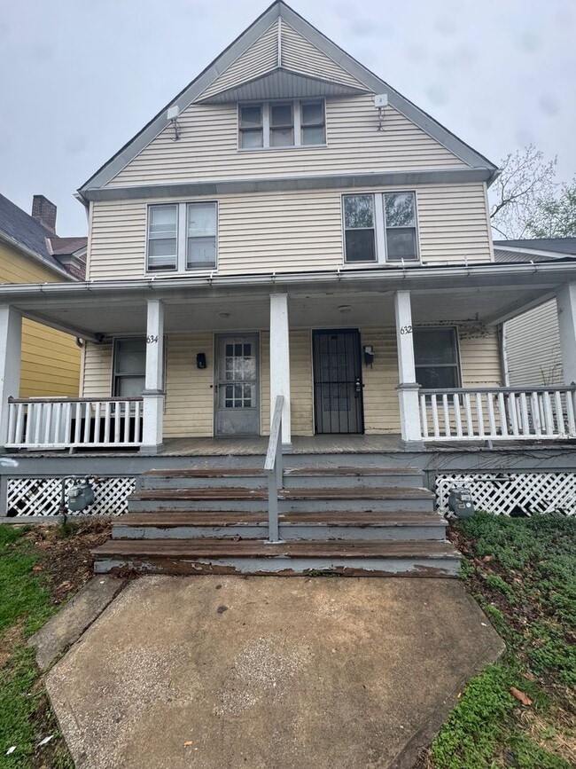 Building Photo - 632 E 101st St