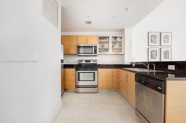 Foto del edificio - 725 NE 22nd St