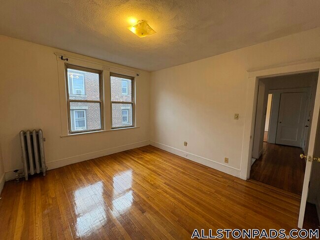 Foto del edificio - 11 Scottfield Rd