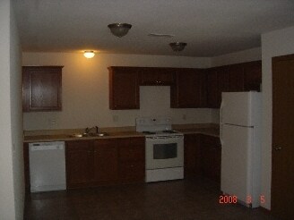 Building Photo - 1524-1526 Eagle Dr