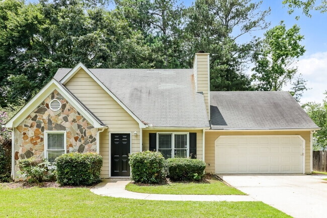 Building Photo - 142 Aztec Way SE