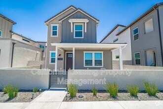 Building Photo - 27209 Tamarack Ln