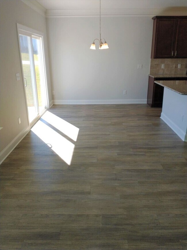 Foto del edificio - Beautiful Home in Gardner!  4 bedroom 3 fu...