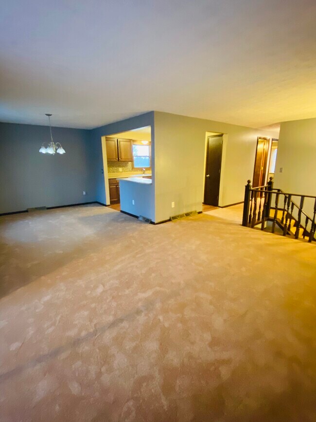 Foto del edificio - 11266 Billingham Ave NW