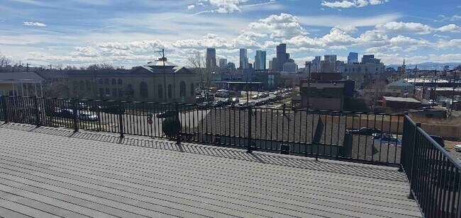 Foto del edificio - 3115 Lawrence St