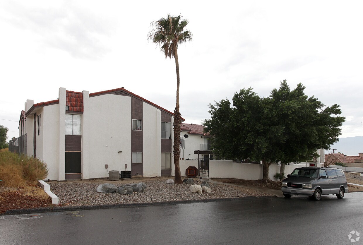 Foto del edificio - 10592 Sunset Ave