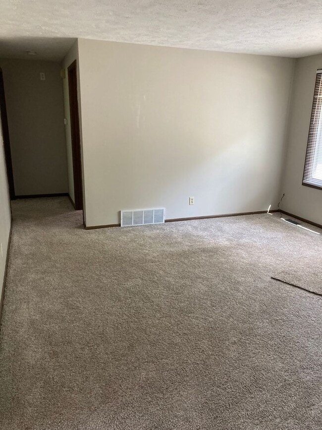 Building Photo - Chicago Avenue Duplex