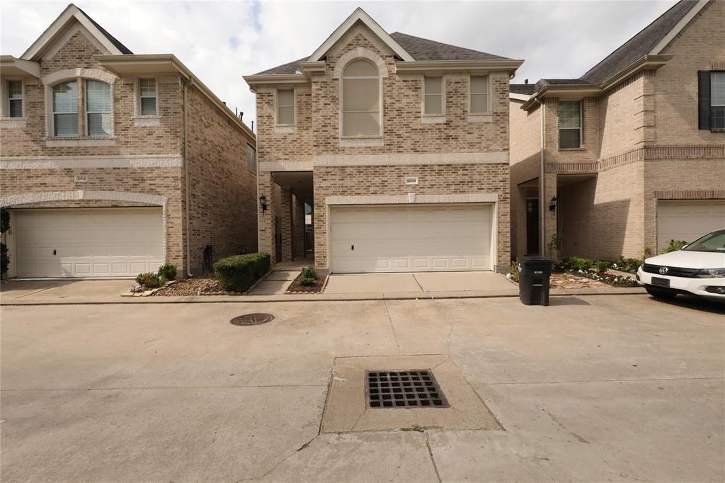 Foto principal - 10038 Holly Chase Dr