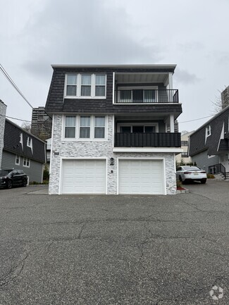 Building Photo - 1278 River Rd