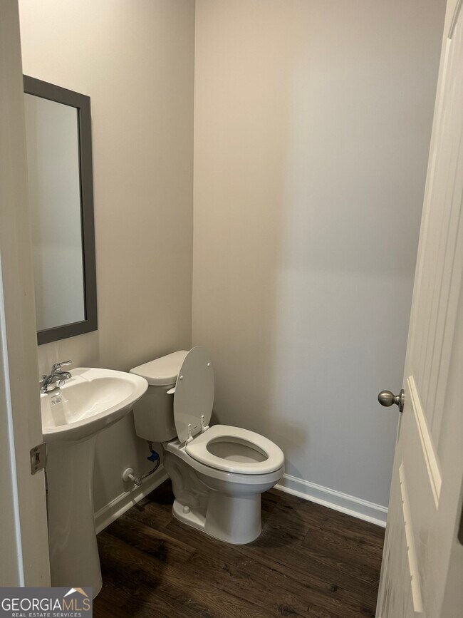 Foto del edificio - 471 Stoneybrook Dr