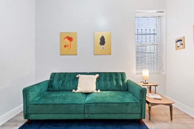 Foto del edificio - 2345 W 21st St