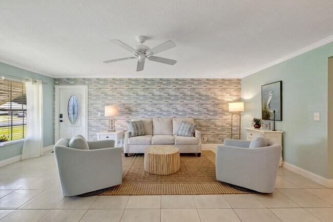 Foto del edificio - 215 Manatee Ln