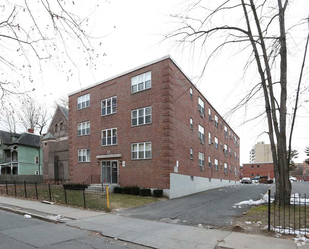 Building Photo - Gillett Apartments