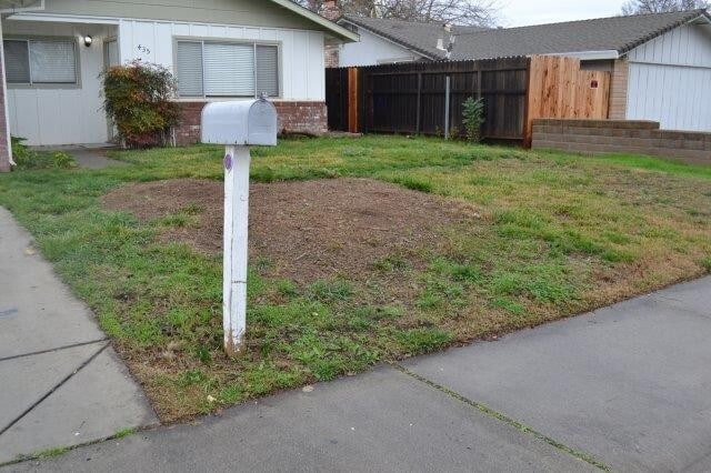 Building Photo - 3 bedroom  2 bath for rent