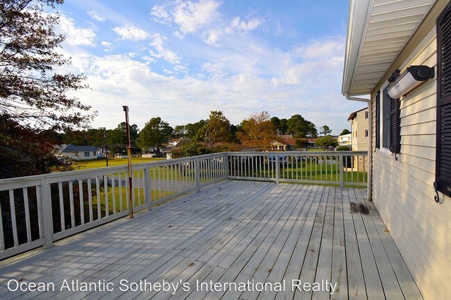 Building Photo - 3 br, 2 bath House - 1 Gull Drive