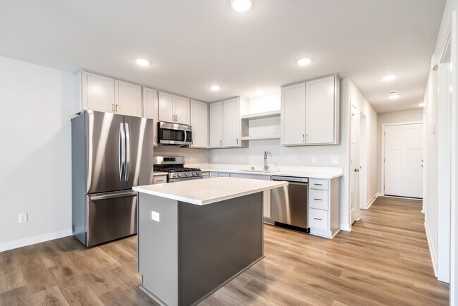 Foto del edificio - W219N16263 Primrose Ct