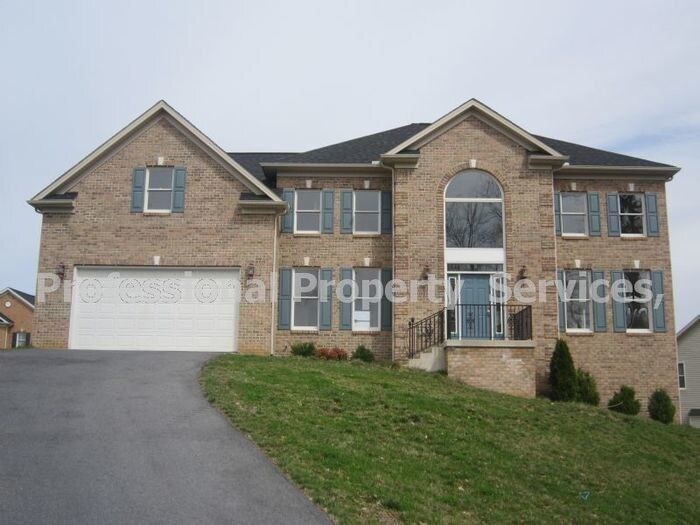 Foto principal - 20524 Woodbridge Dr