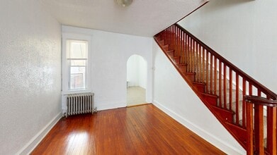 Building Photo - 3056 Mercer St