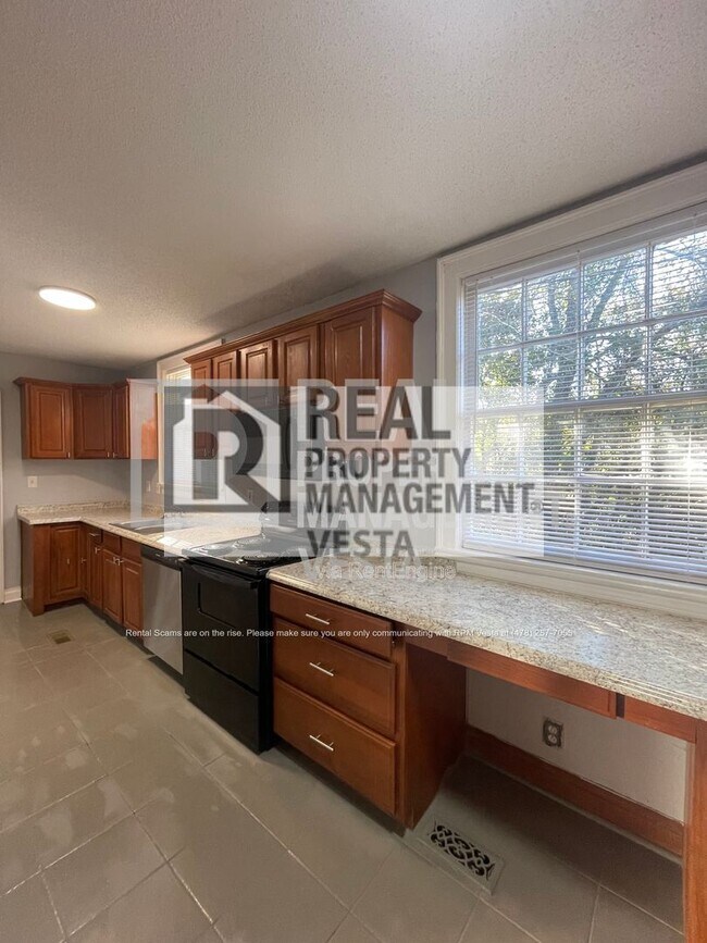 Foto del edificio - 1256 Winton Ave