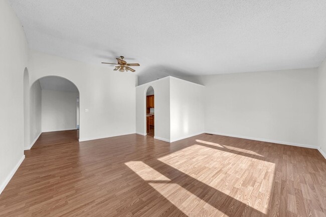 Building Photo - One Level Home in Stead