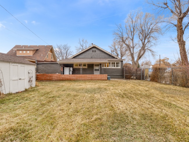 Building Photo - 331 W Evans Ave
