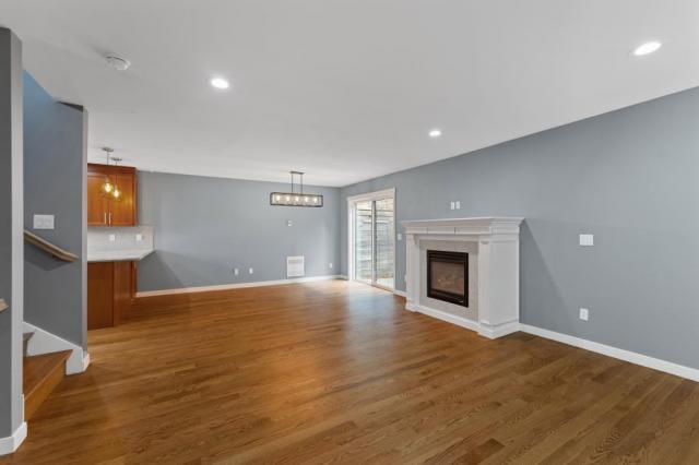 Building Photo - 4 bedroom in Seattle WA 98144