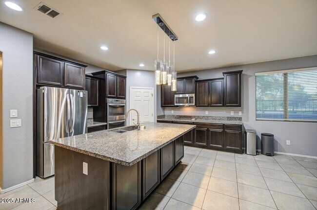 Foto del edificio - 6815 S 19th Ln