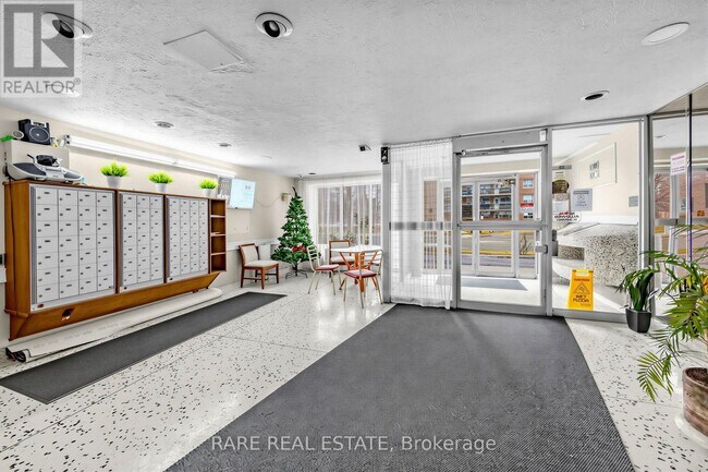 Building Photo - 3320 Fieldgate Dr