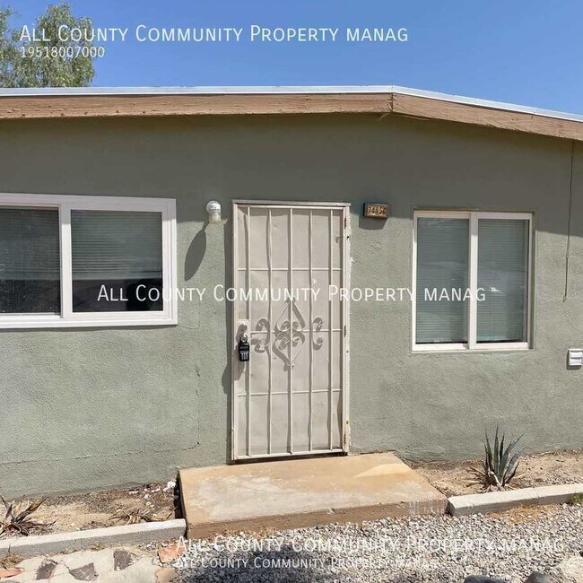 Foto del edificio - 2 Bed 1 Bath House for Rent in 29Palms!