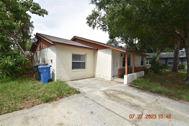 Building Photo - 10103 Royal Acres Ct