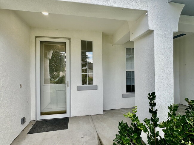 Building Photo - 310 Hampton Pl