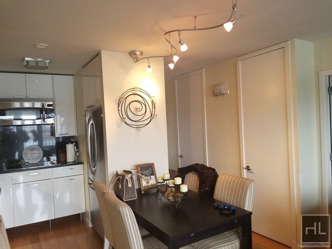Foto del edificio - 2540 Shore Blvd