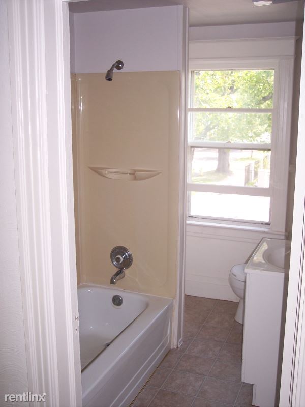 Building Photo - 3 br, 1 bath House - 41 Primrose Street
