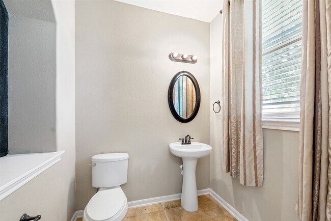 Building Photo - 204 Echo Brook Ln