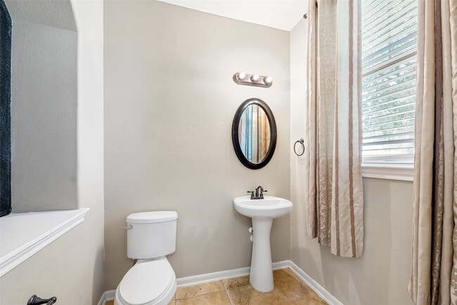 Foto del edificio - 204 Echo Brook Ln