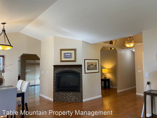 Building Photo - 3 br, 2 bath House - 5392 Treasure Hill Dr