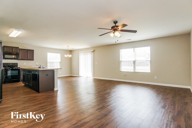 Foto del edificio - 4778 Woodford Cir
