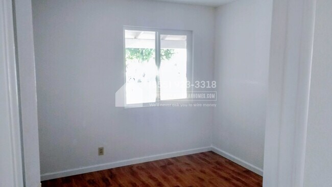 Building Photo - 40447 Landon Ave