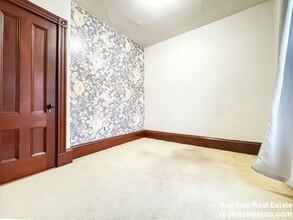 Building Photo - 86 Chestnut Pl