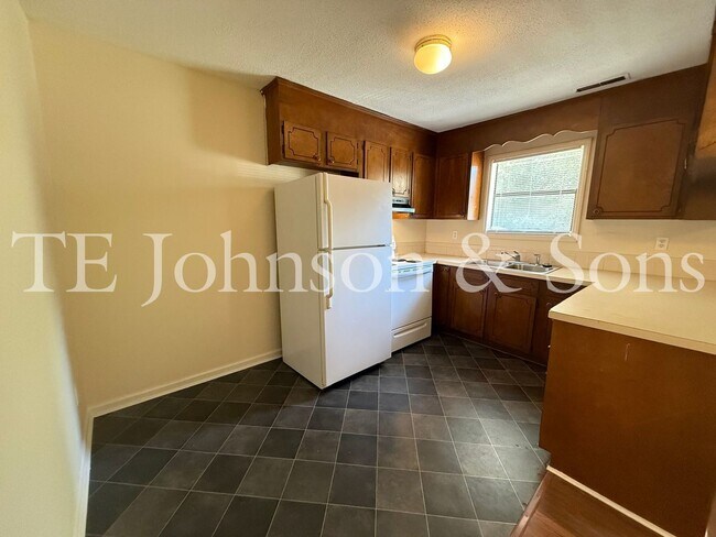 Photo - Comfortable Living with Included Utilities... Apartment