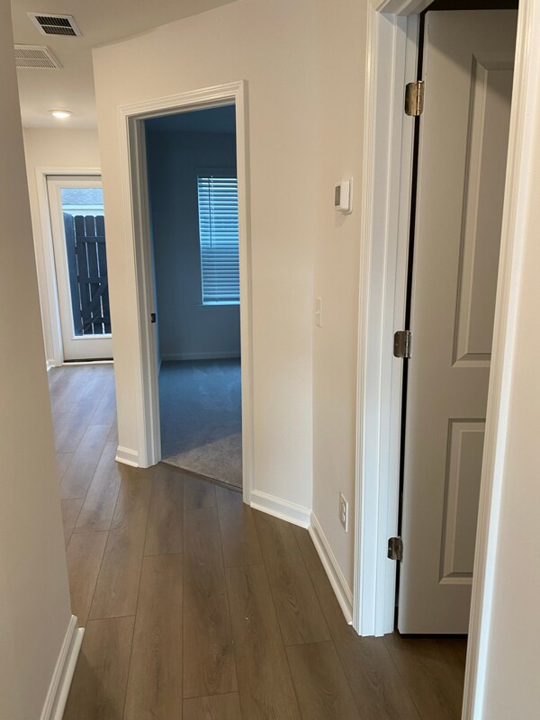 Foto del edificio - 4633 Forest Hills Dr