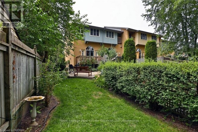 Building Photo - 79 Brant St