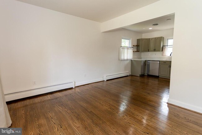 Building Photo - 9113 Taylor St