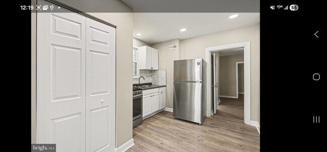 Foto del edificio - 26 N West St