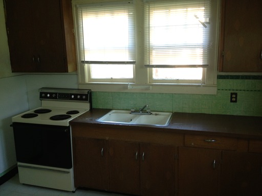 Primary Photo - 803 W Broadway